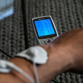 TENS Elektrostimulationsgerät