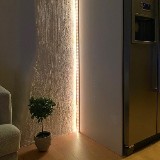 Selbstklebende LED-Beleuchtung (3 m) - zum Schließen ins Bild klicken