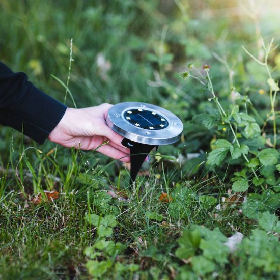 Gartenbeleuchtung mit Solarzellen (3er Pack) - zum Schließen ins Bild klicken