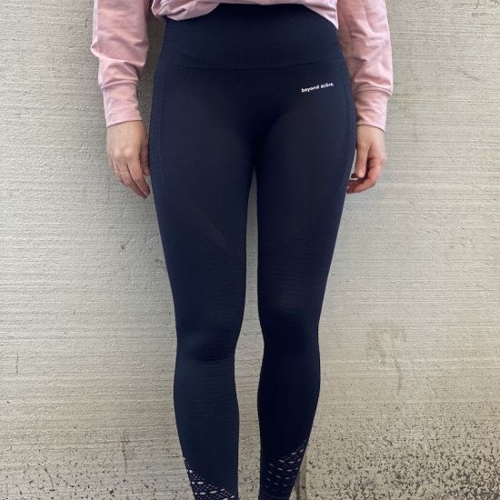 Tummy Control Leggings - zum Schließen ins Bild klicken