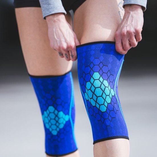 Knee protection with compression and anti-slip - zum Schließen ins Bild klicken