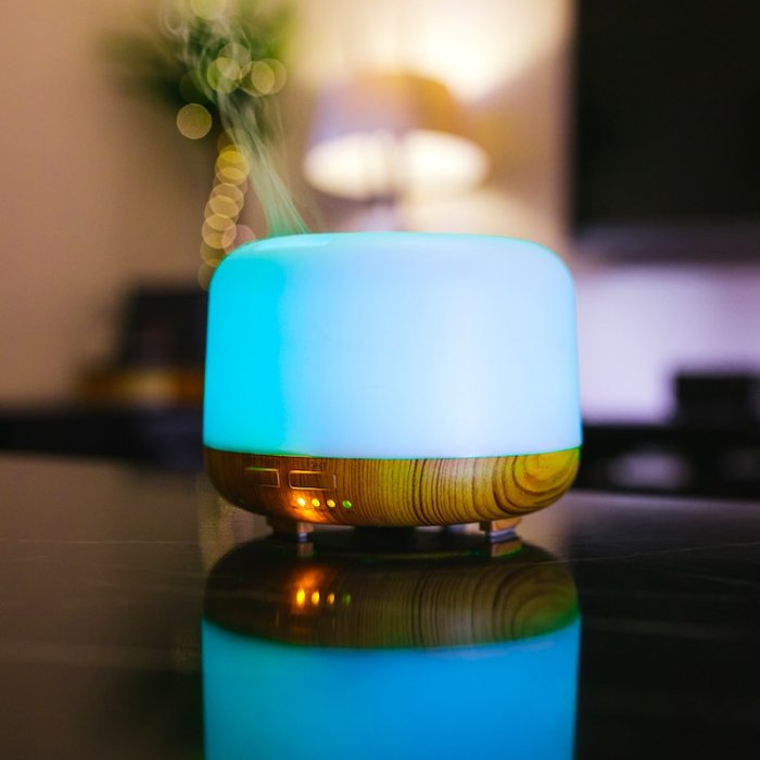Luftbefeuchter mit LED-Beleuchtung