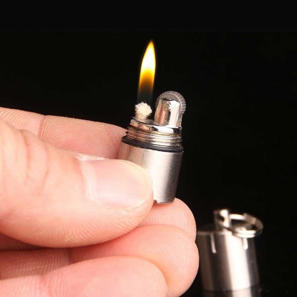 Mini-Feuerzeug für Ihren Schlüsselbund - zum Schließen ins Bild klicken