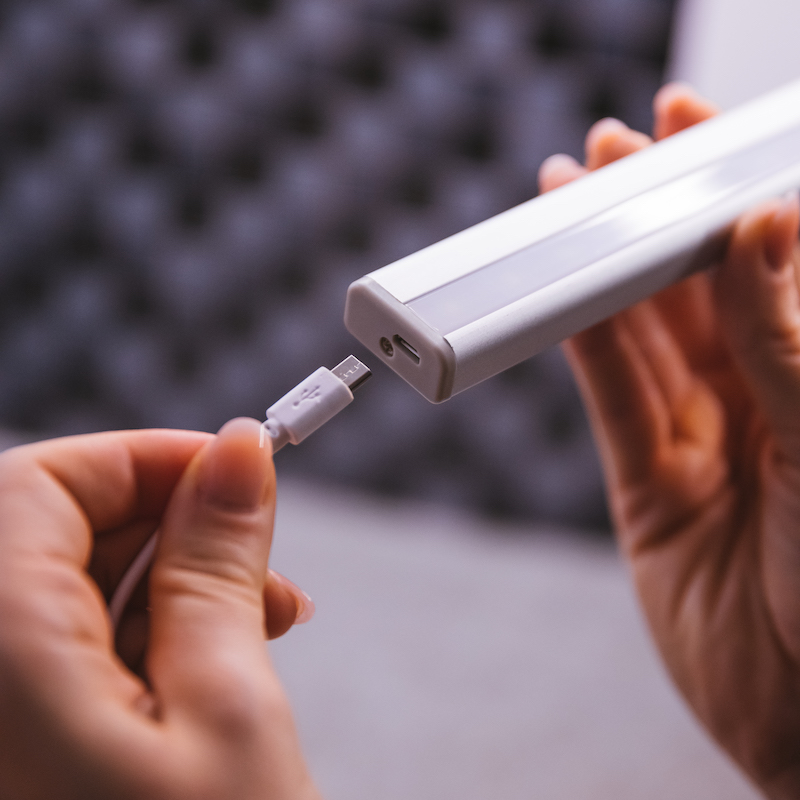 Wiederaufladbare LED-spotlight