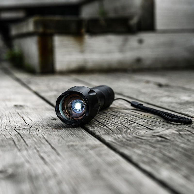 LED-Taschenlampe - Wiederaufladbar (USB)
