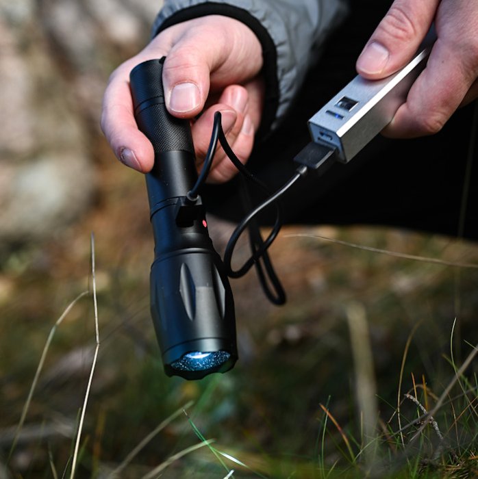 LED-Taschenlampe - Wiederaufladbar (USB)
